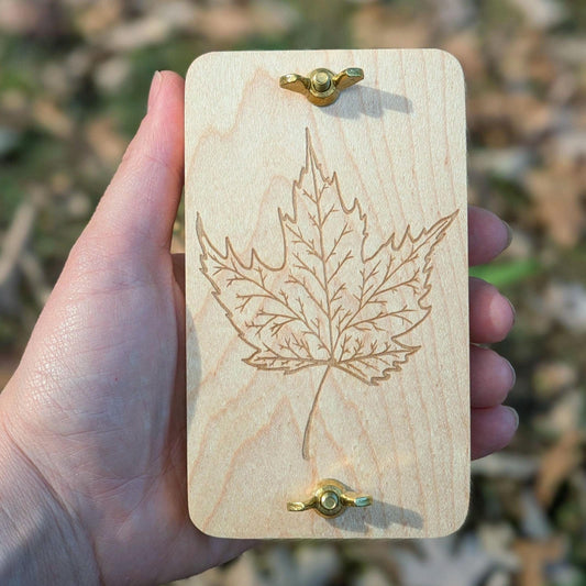 Pocket Flower Press With Oak Or Maple Leaf Design | 3"x5"