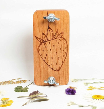 Hardwood Pocket Flower Press With Strawberry Design | 2" x 4"