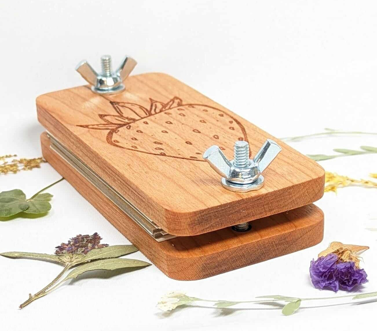 Hardwood Pocket Flower Press With Strawberry Design | 2" x 4"